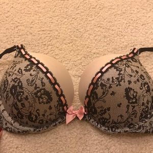 Victoria’s Secret Bombshell Plunge Bra 💣